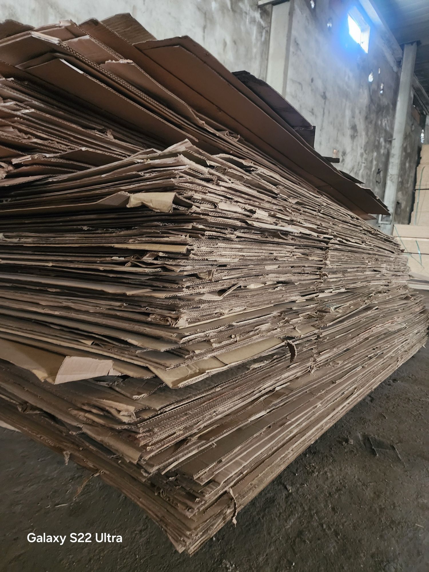 Lombozga yaxshi sifatli kartonlarimizni narxi 12.000 sum