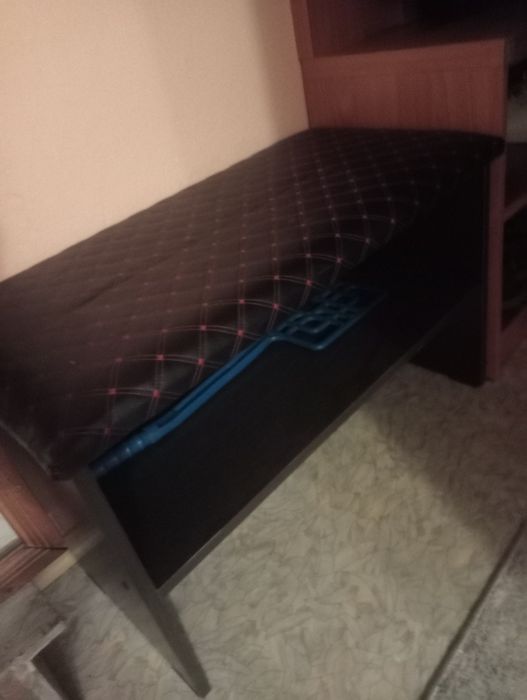 Срочно продам полку для обуви