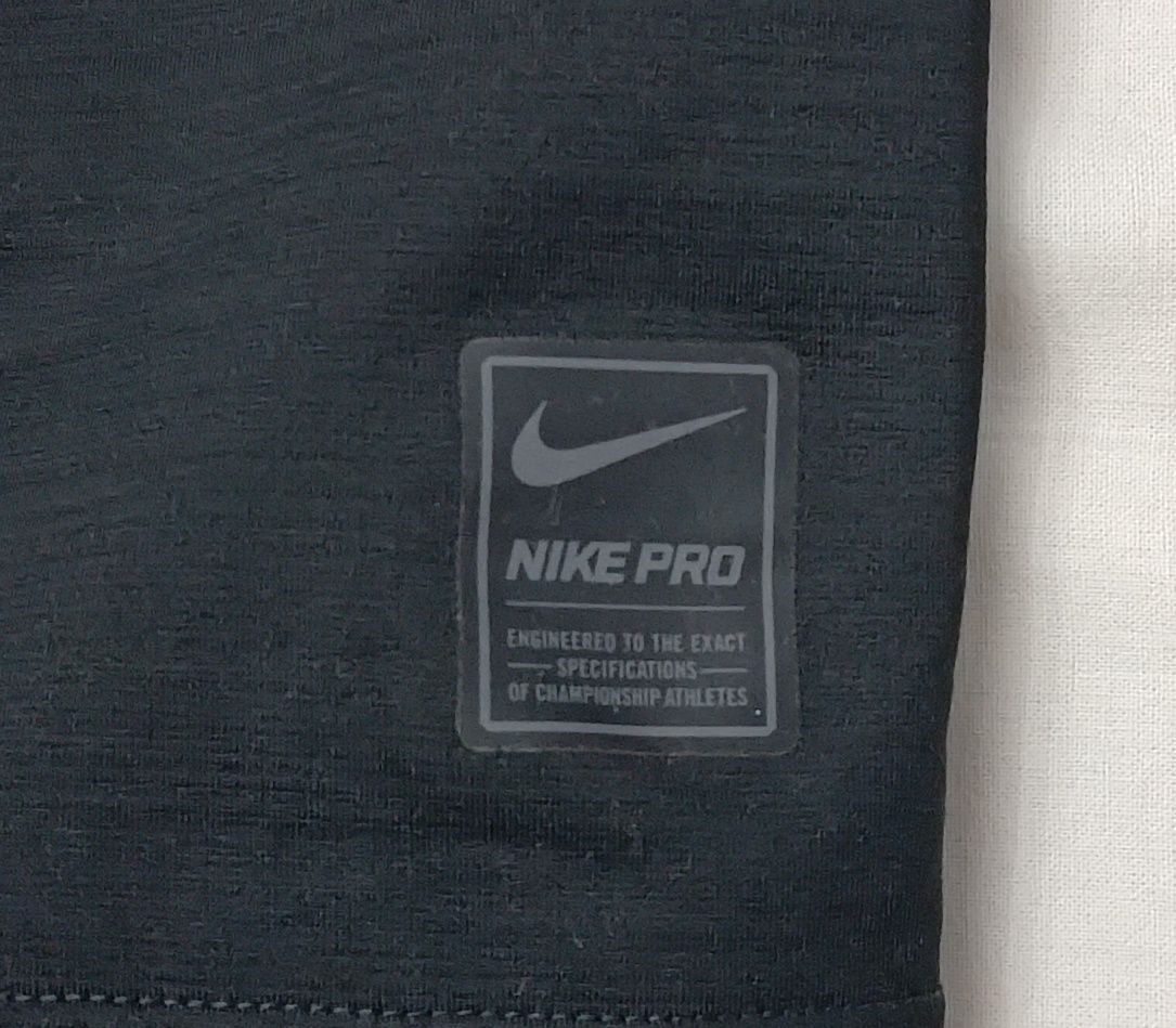 Nike PRO DRI-FIT Hyperwarm оригинална блуза ръст 137-147см Найк спорт