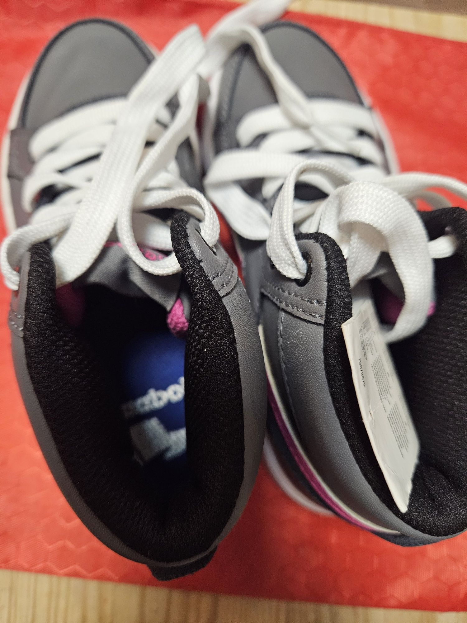 Нови детски високи маратонки Reebok 30 номер