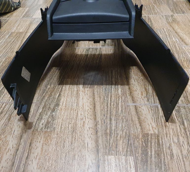 Централна Конзола - Peugeot 207 (2006г)