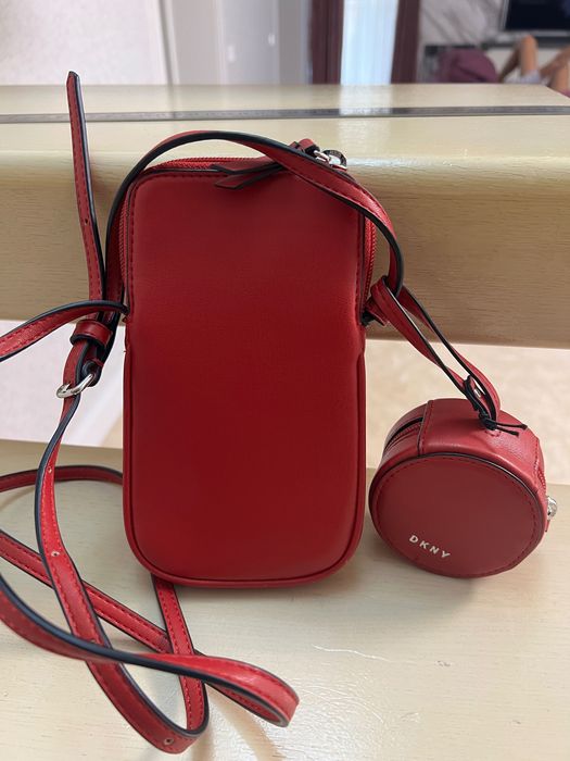 Geanta pentru telefon DKNY