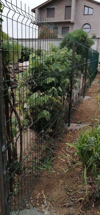 Construim garduri din plasa bordurata