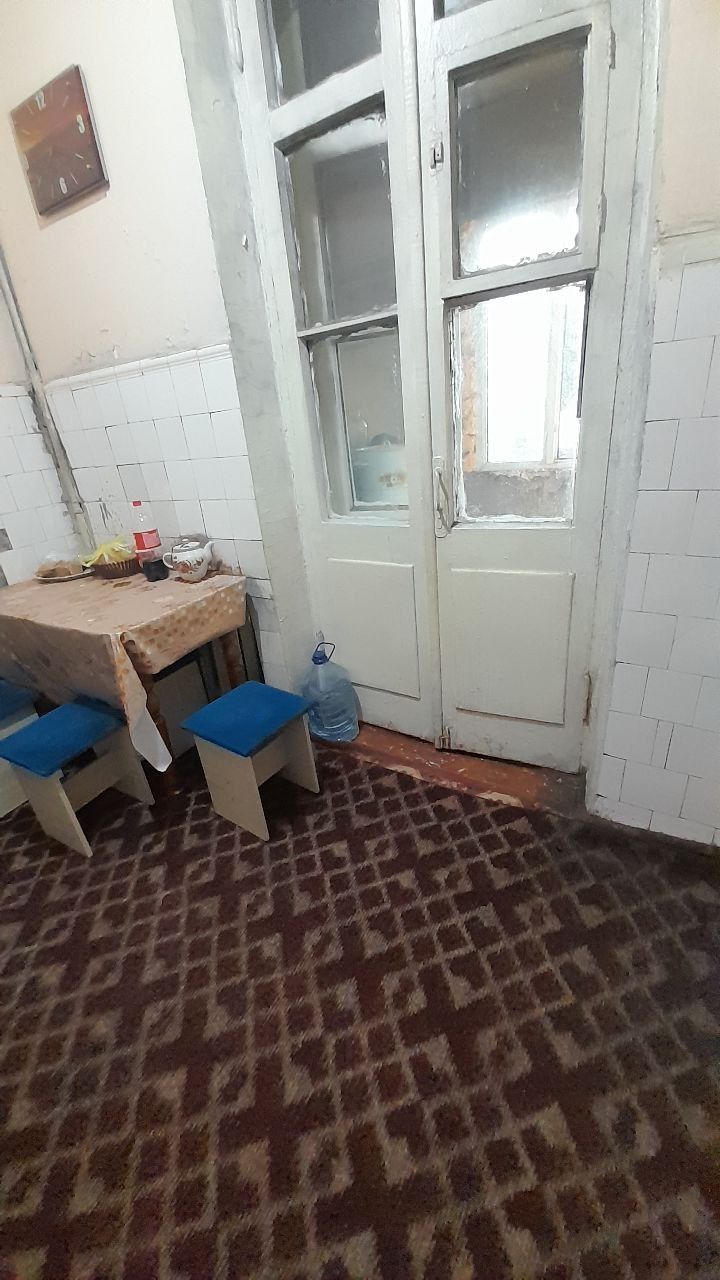 Dom sotiladi srocniy