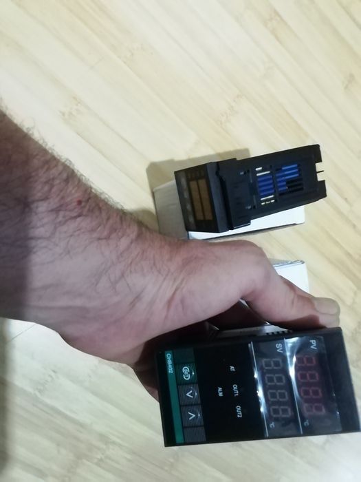 Controler temperatura industrial 0-400°, Rex și CHB 402