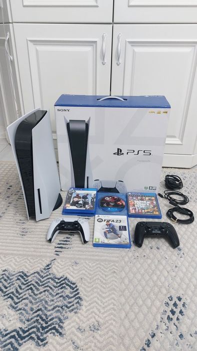 Продам PS5+2дж+4диска в идеале