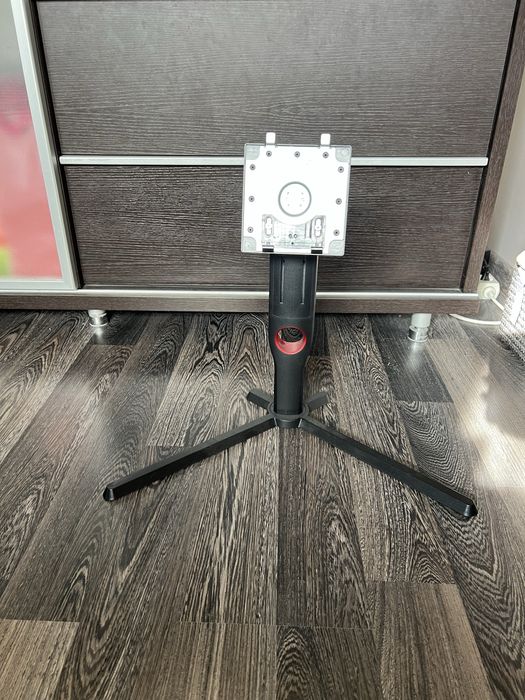 Стойка за монитор