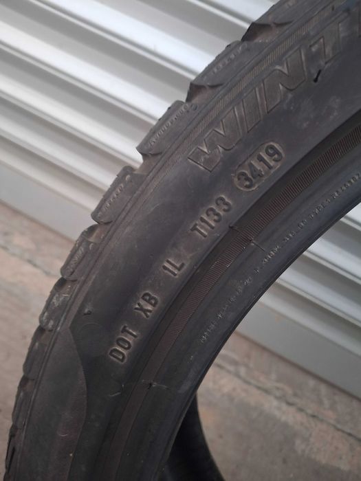 2бр. зимни гуми 265/35/21 Pirelli