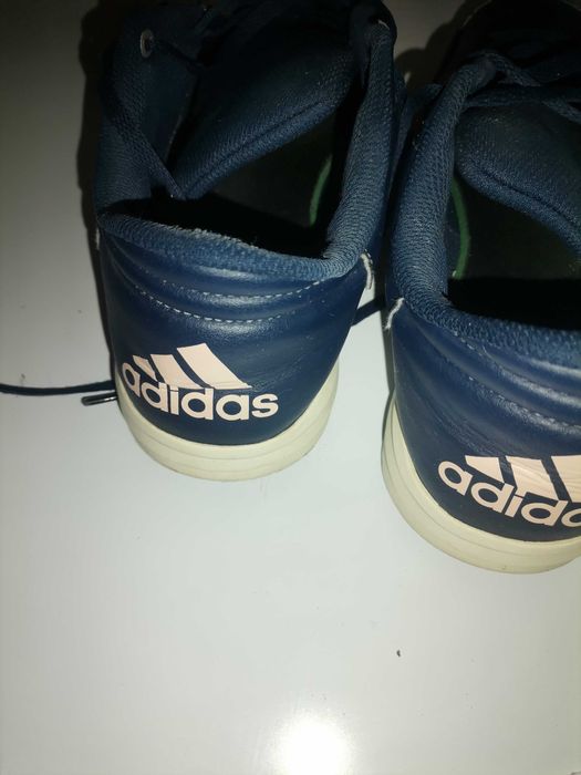 Дамски маратонки Адидас номер 39