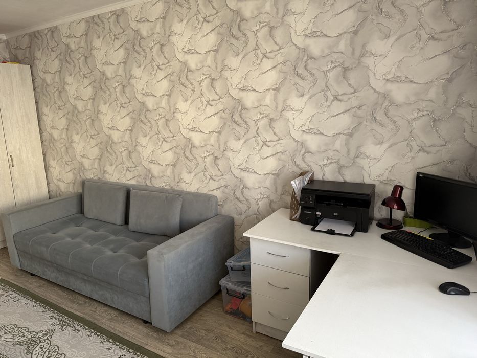 Продам спальный гарнитур срочно