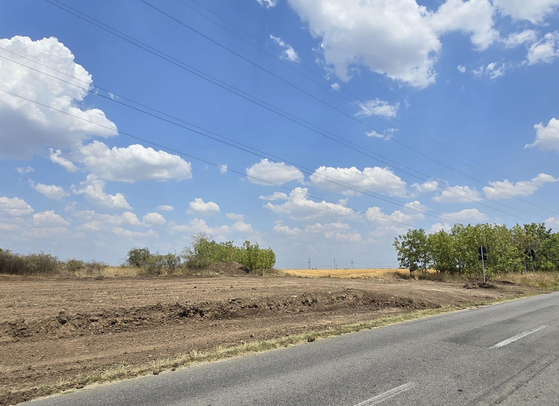 DESCHIDERE MARE 30 / 60 m  -  2 parcele 700 / 740 m2 intravilan