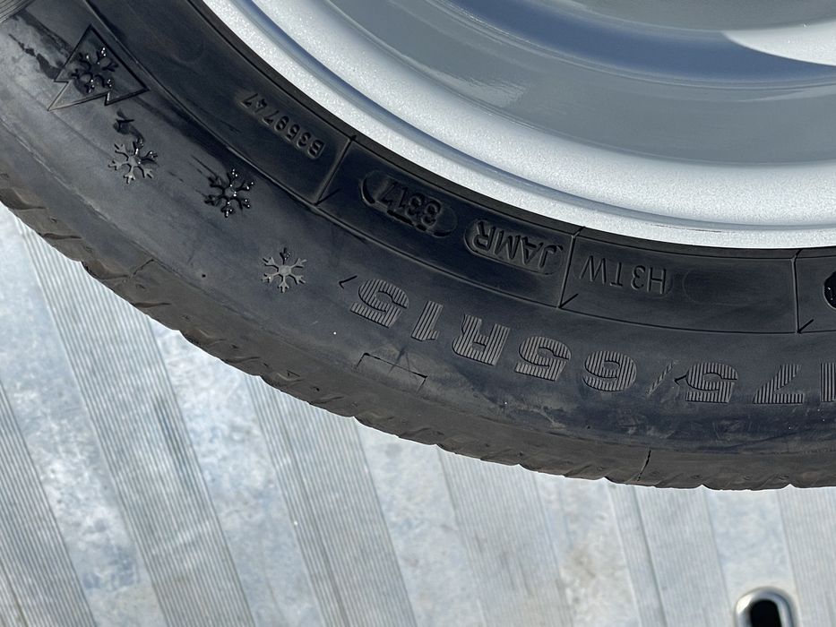 Jante Toyota  cu anvelope 175/65 R15