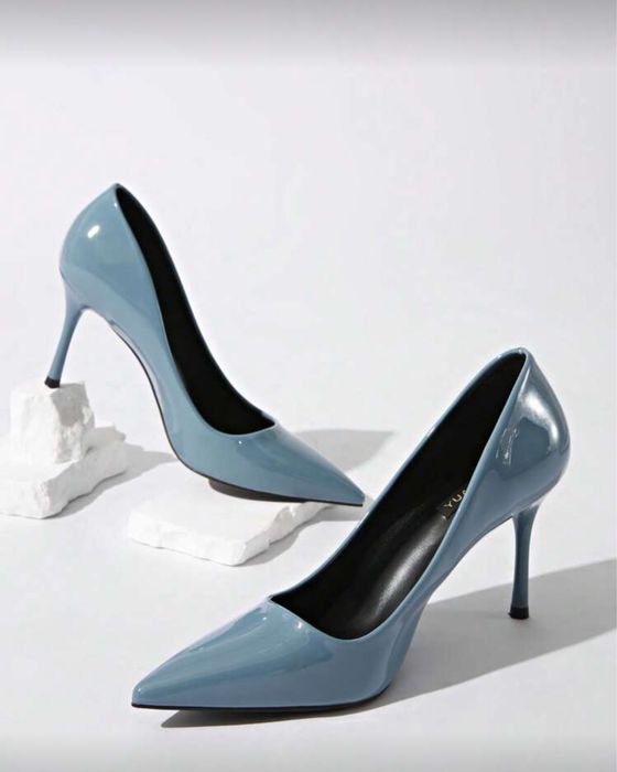 Pantofi cu toc eleganti