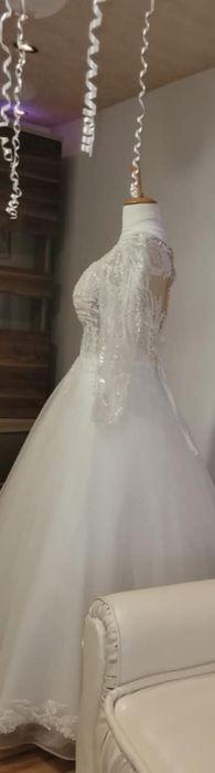 Vând rochie de mireasă