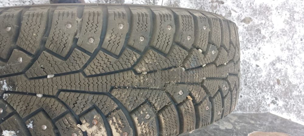 Зимний резина с шипами