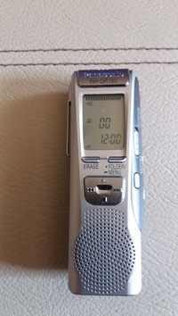 reportofon digital Panasonic model RR-QR 160