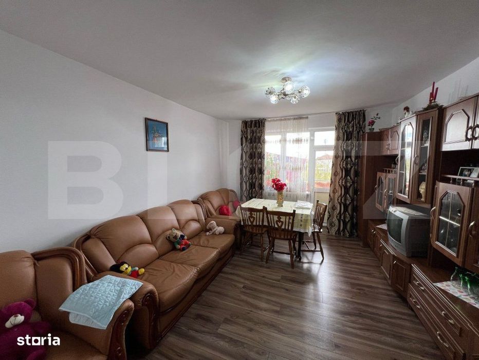 Apartament ultra-spatios de 3 camere, decomandat, 80 mp