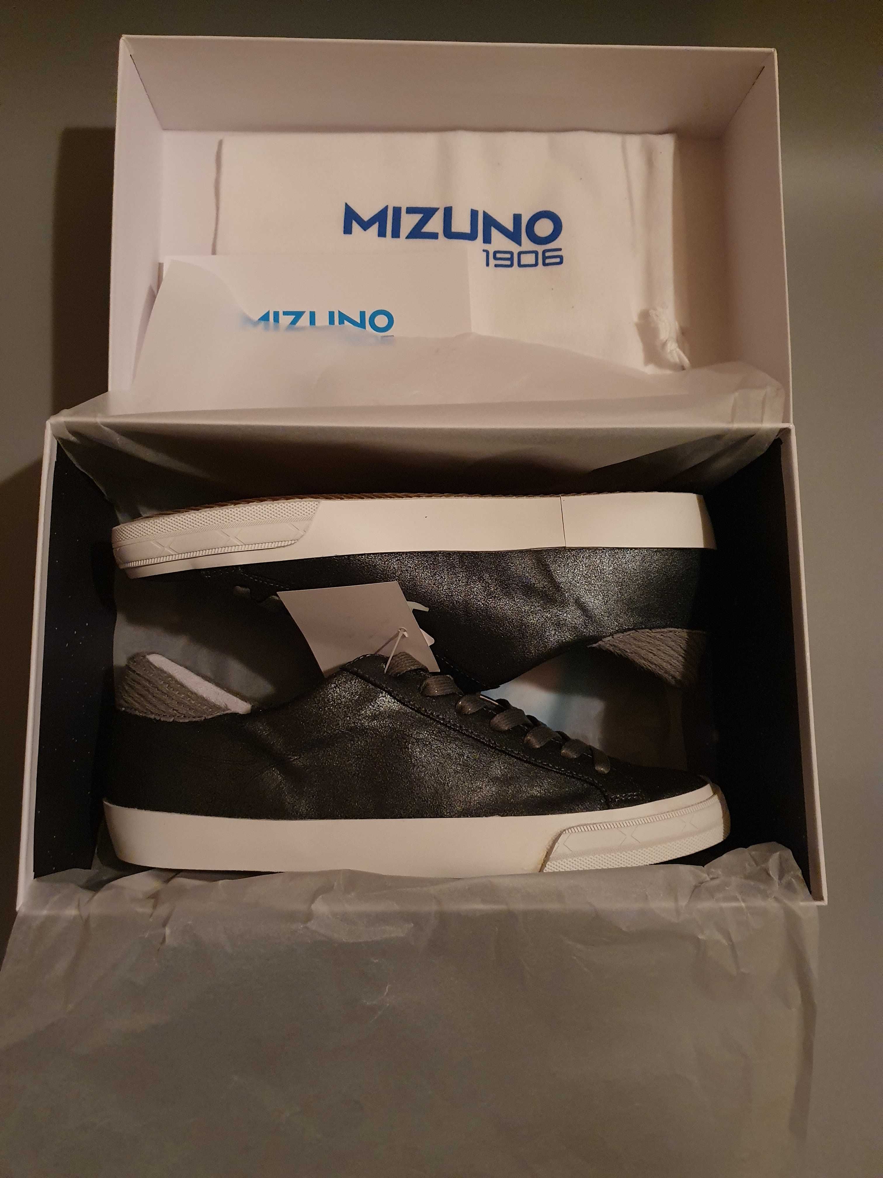 Adidasi Mizuno Hoshikage M 42