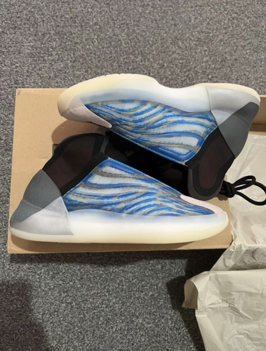 yeezy qntm noi/originali