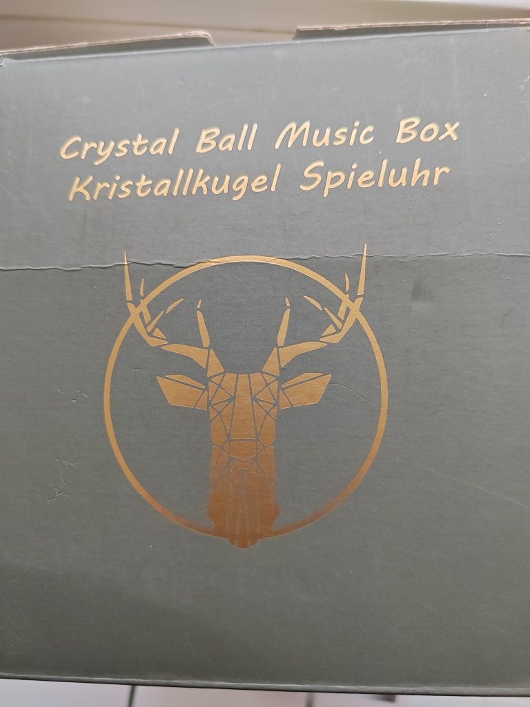 Cristal cu cutie muzicală
