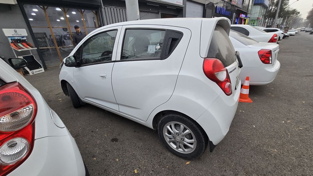 SPARK 2019 год Одни Руки В идеальном состоянии