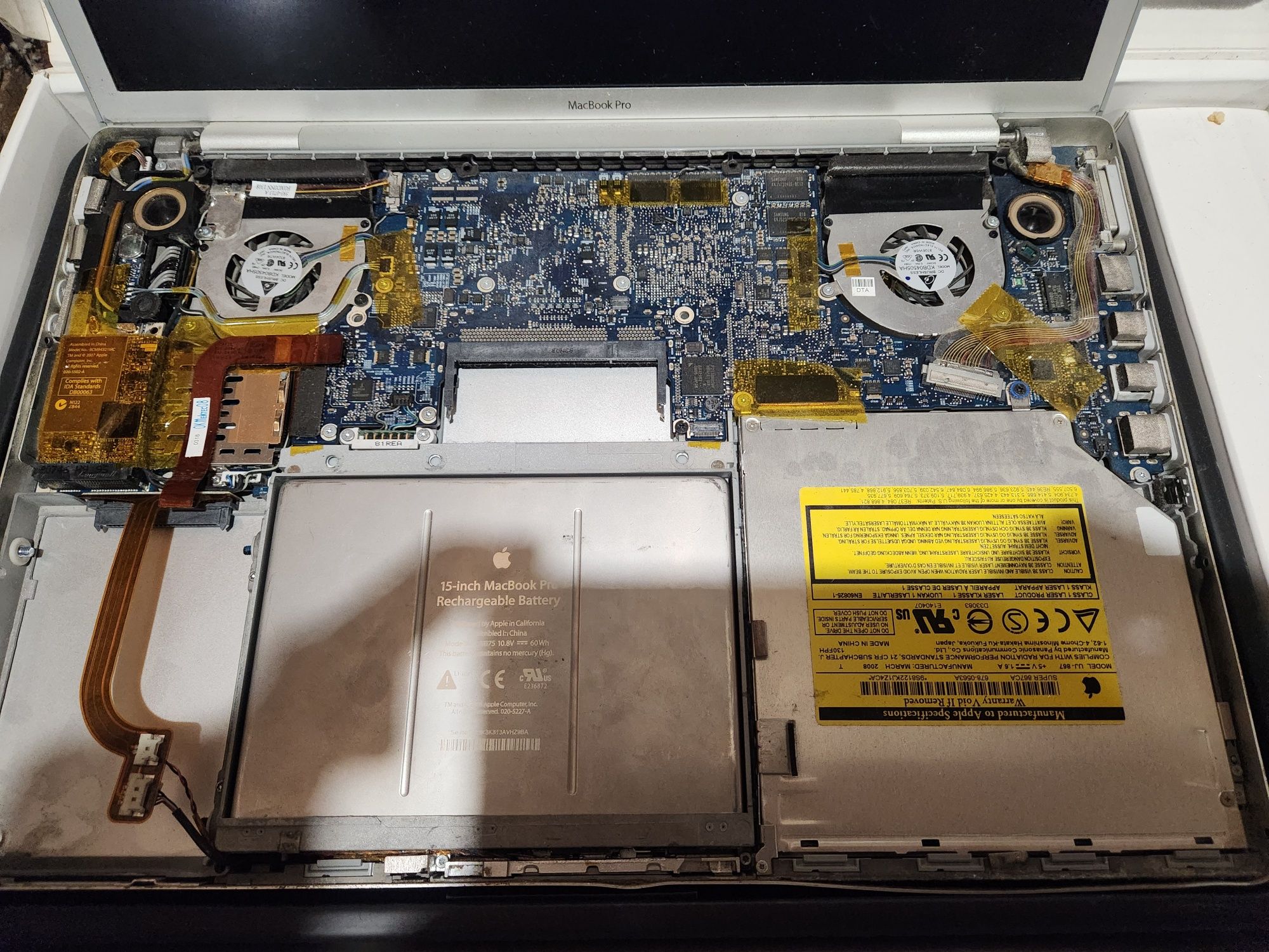 Apple MacBook Pro A1260 цял или на части