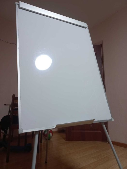 Продам маркерную доску, тренога, 3000 тенге