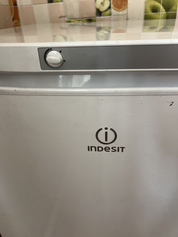 Продам морозильник