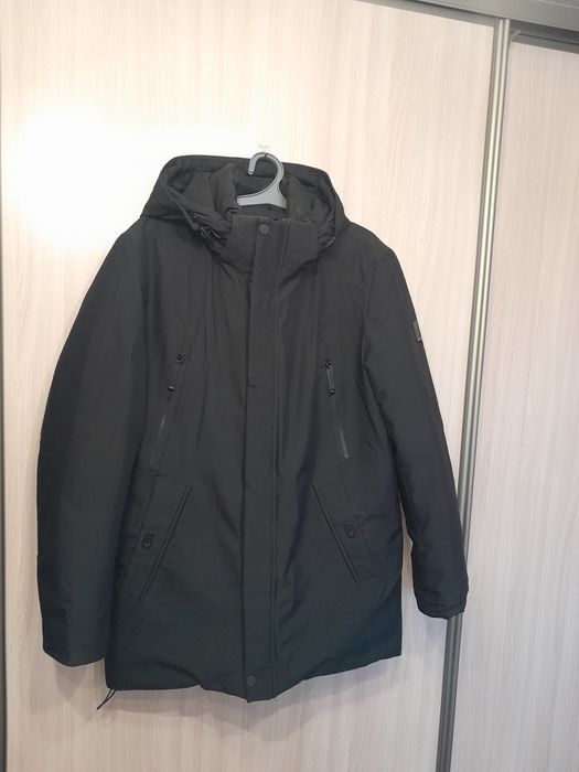 Продам мужскую зимнюю куртку от бренда DAUNTLESS