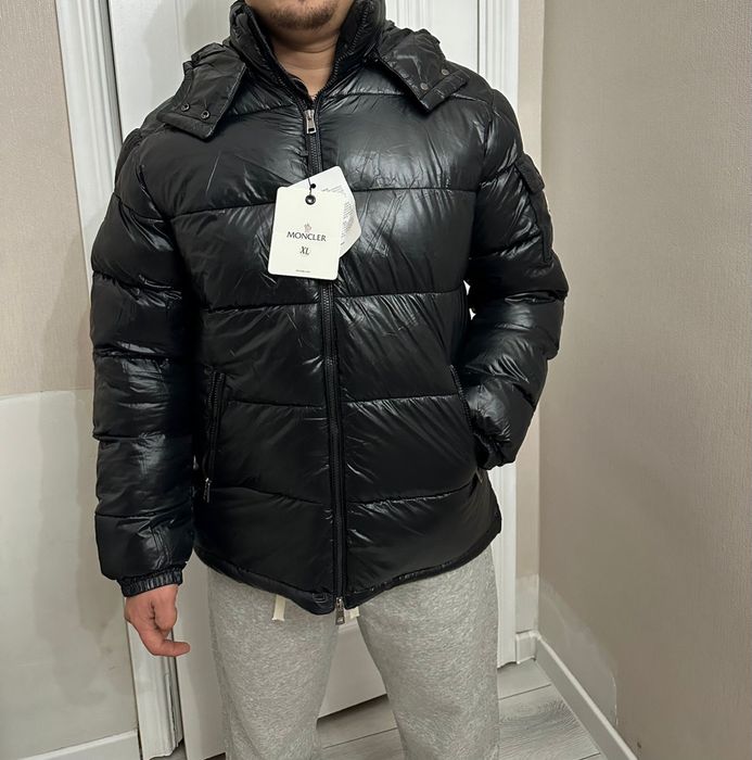 Продам куртку Moncler XL размер