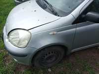 Aripa stanga Toyota Yaris an 2004