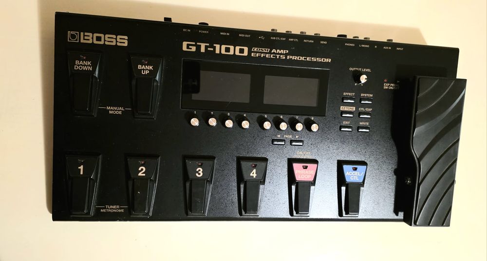 Efect chitara / Procesor BOSS GT 100 v2