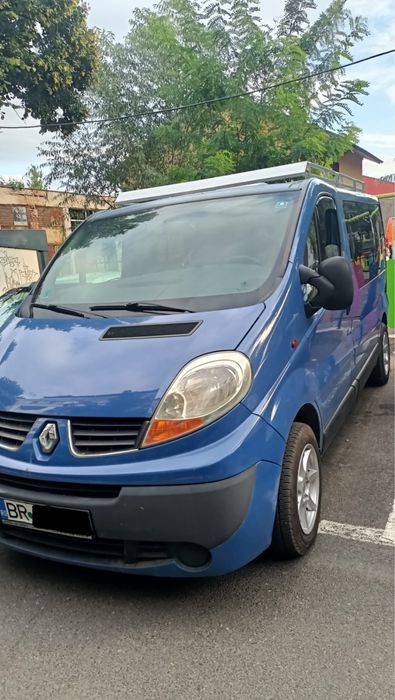 Vănd Renault Trafic 2 8+1 persoane