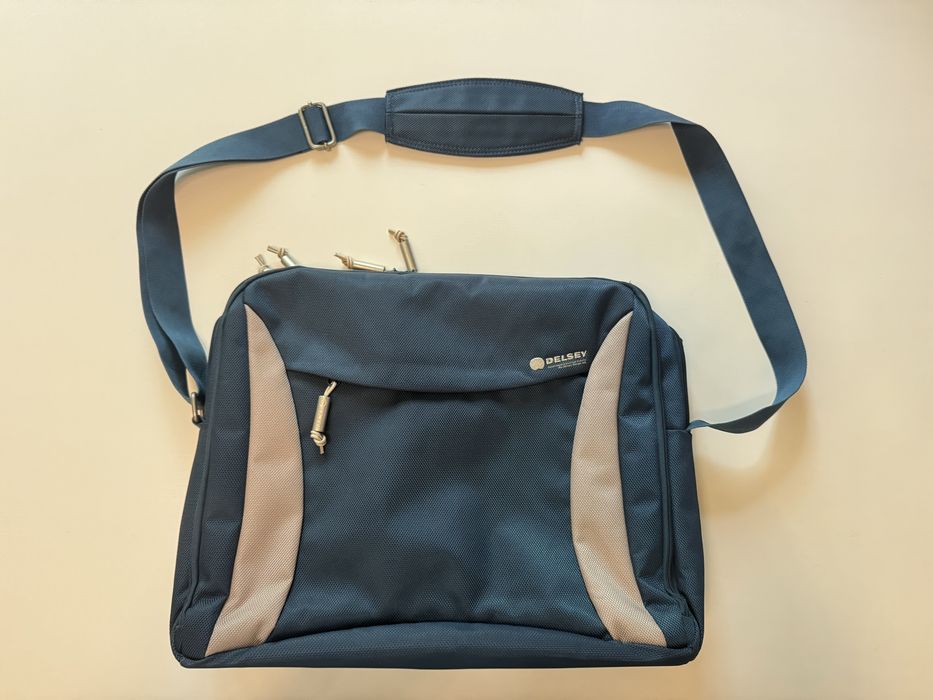 Чанта за лаптоп/документи