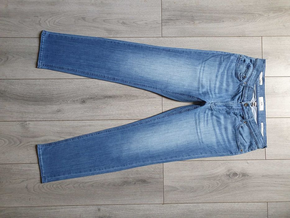 Blugi BRAX "Chuck" Modern Fit - Marime W34 L32 (Talie 90 cm)