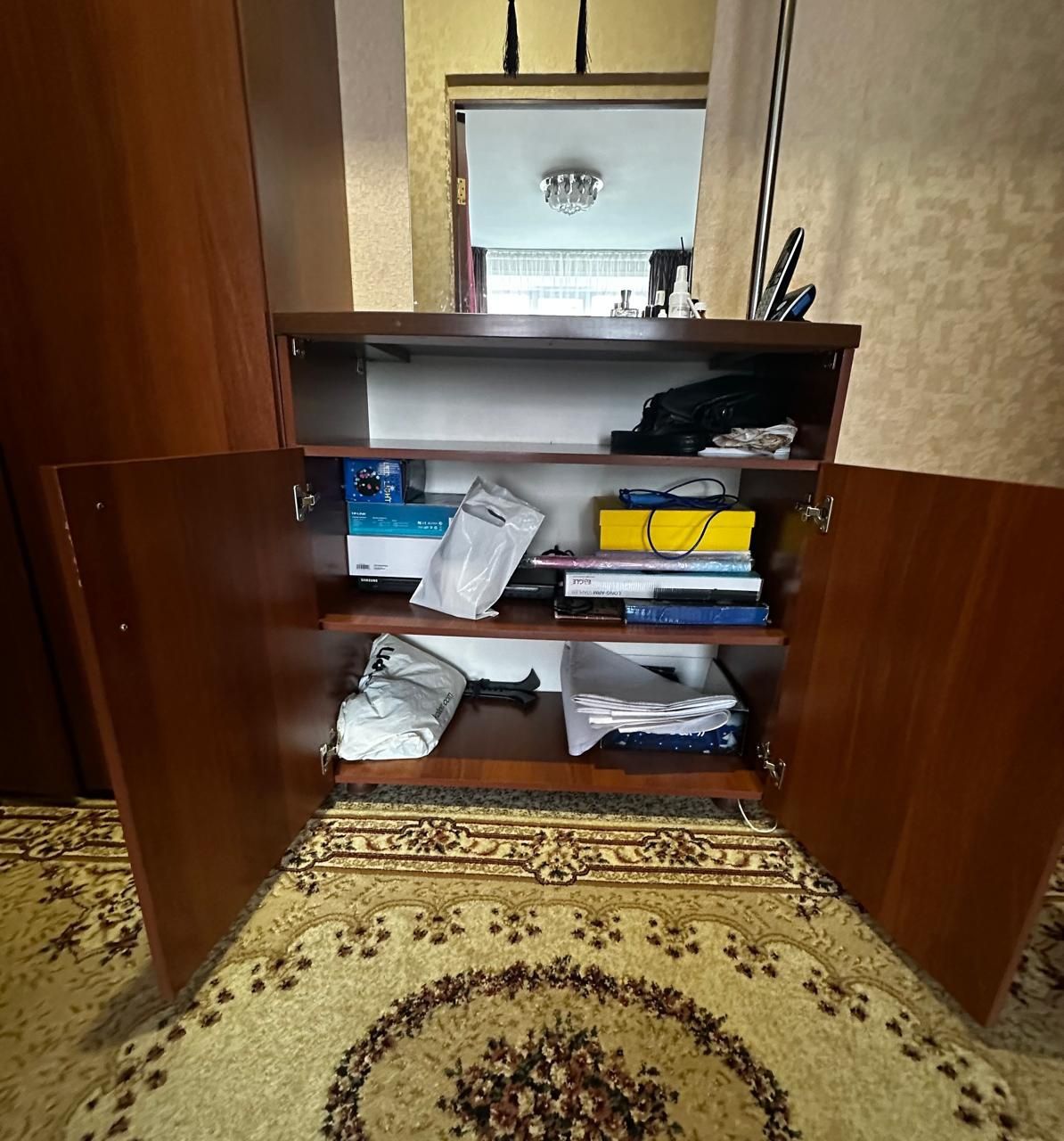 Продам шкаф для прихожей