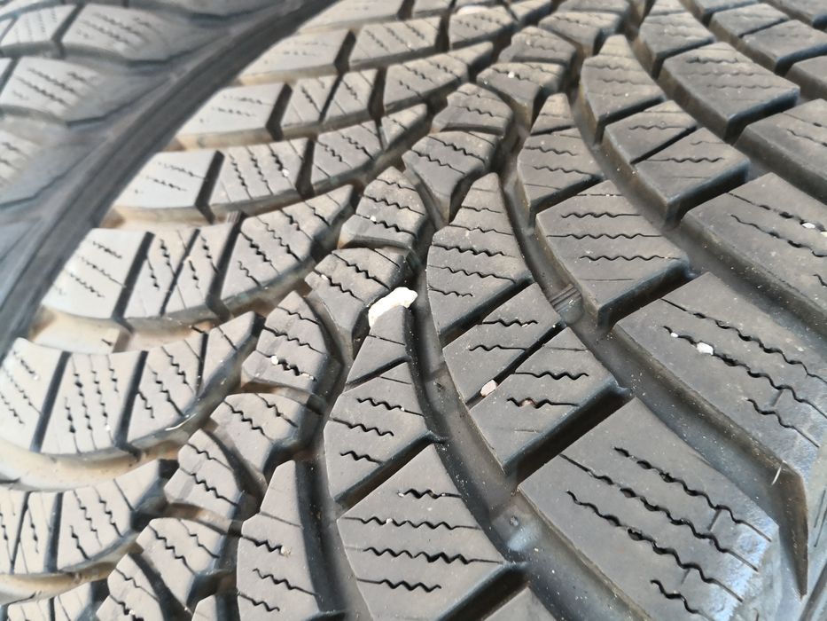 215 45 17 цола гуми kumho dot 20