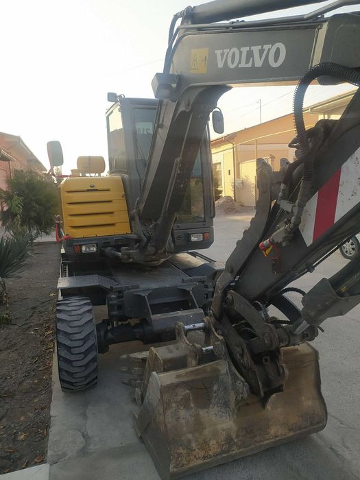 Мини эксковатор VOLVO 60 сотилади