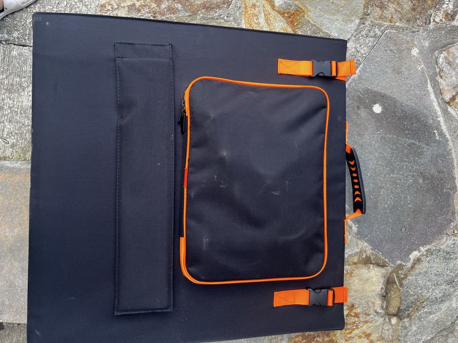 Baterie portabila stationara Li-Ion cu panou solar