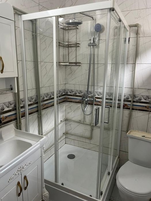 Душевая кабина,хорошим состояние