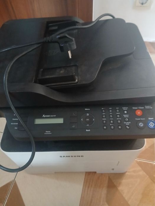 Vindem imprimanta alb negru