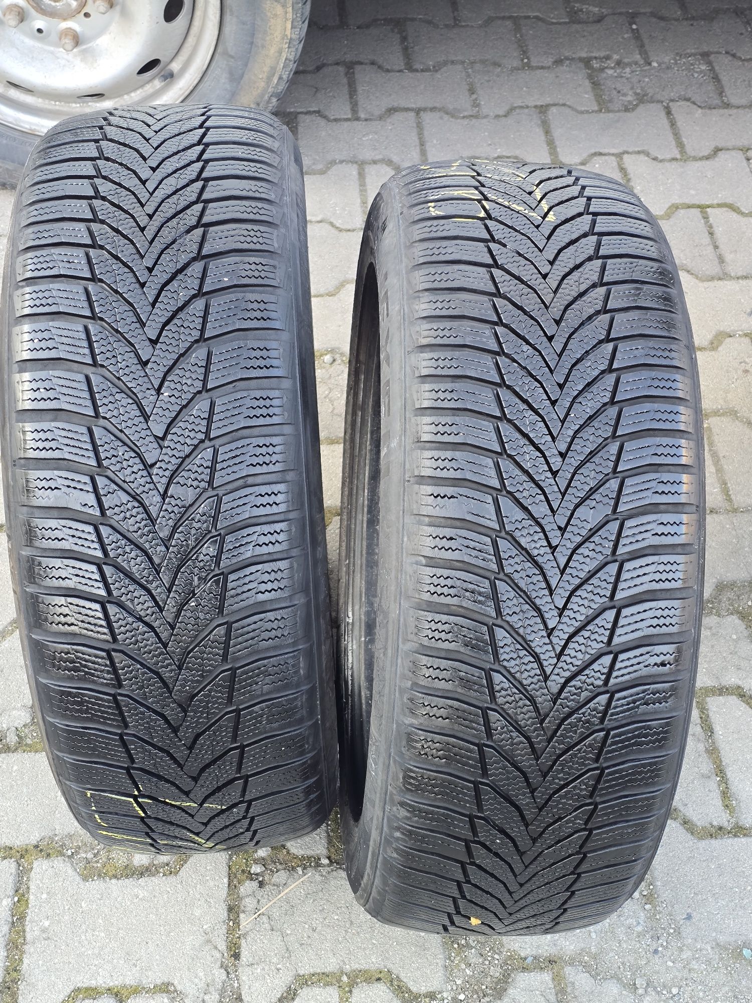 215 55 17 nexen    .