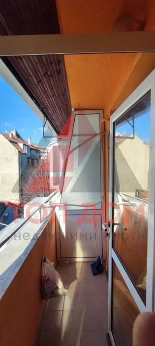 Продава се Двустаен апартамент в Варна, Спортна зала - 70 кв.м за 1979 €/кв.м - Снимка #4