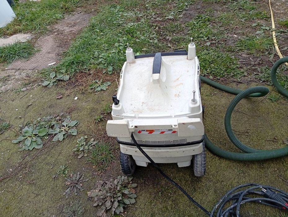 Aspirator festool de pus la girafa