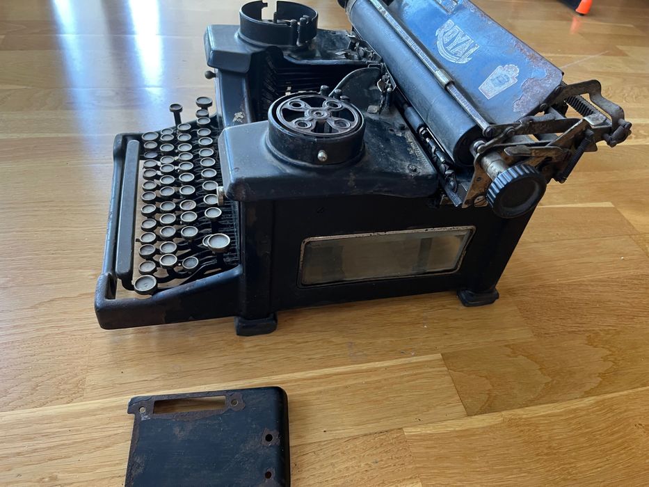 Пишеща машина Royal 10 за части