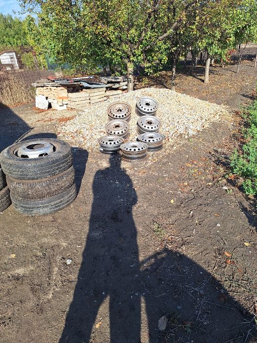 Roți Dublu ȘI Sinplu.