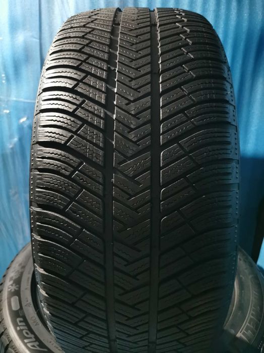 255 45 19 michelin m+s 4 buc