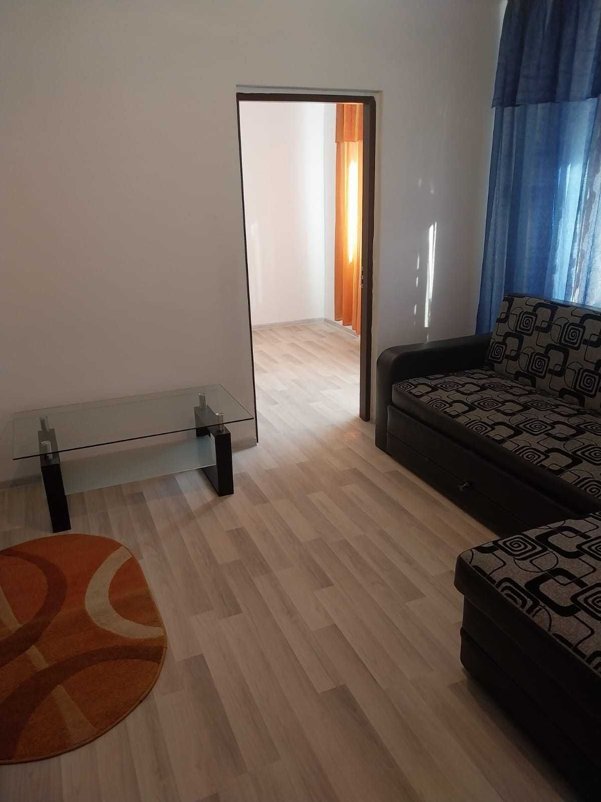 Vand apartament 2 camere central(2 minute)