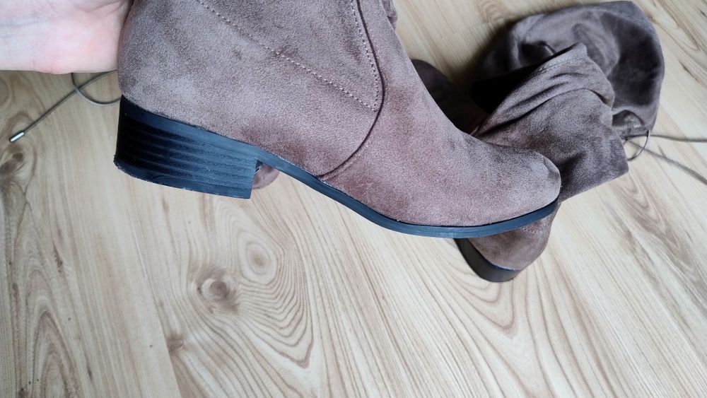 Cizme lungi peste genunchi subțiri de toamna maro tip catifea Nr 37