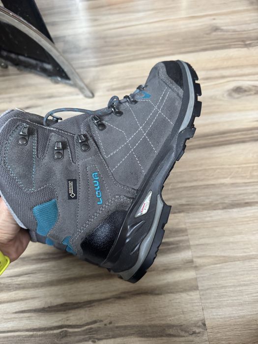 Оригинални високи обувки Lowa Vantage Gtx Mid ! 39 н
